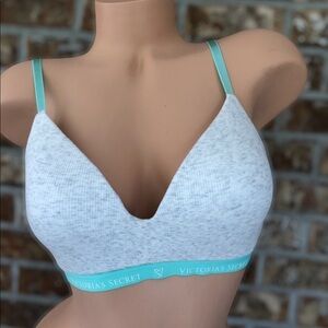 Victoria's Secret wireless cotton t-shirt bra 32D